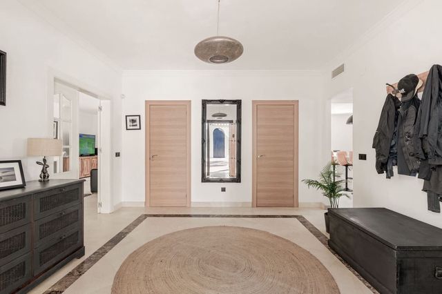 4 slaapkamer Villa te koop in El Paraiso, Estepona met zwembad garage - € 1.695.000 (Ref: 10125959)
