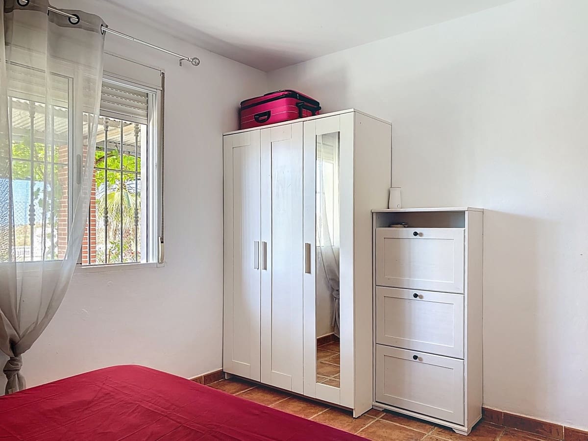 3 soveværelse Finca/Landehus til salg i Velez-Malaga med swimmingpool garage - € 340.000 (Ref: 10125961)