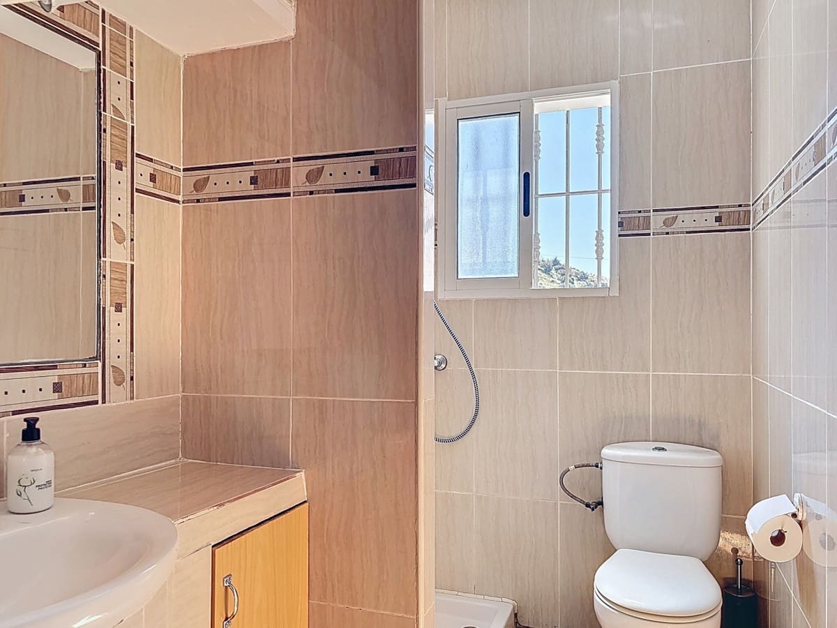 3 soveværelse Finca/Landehus til salg i Velez-Malaga med swimmingpool garage - € 340.000 (Ref: 10125961)