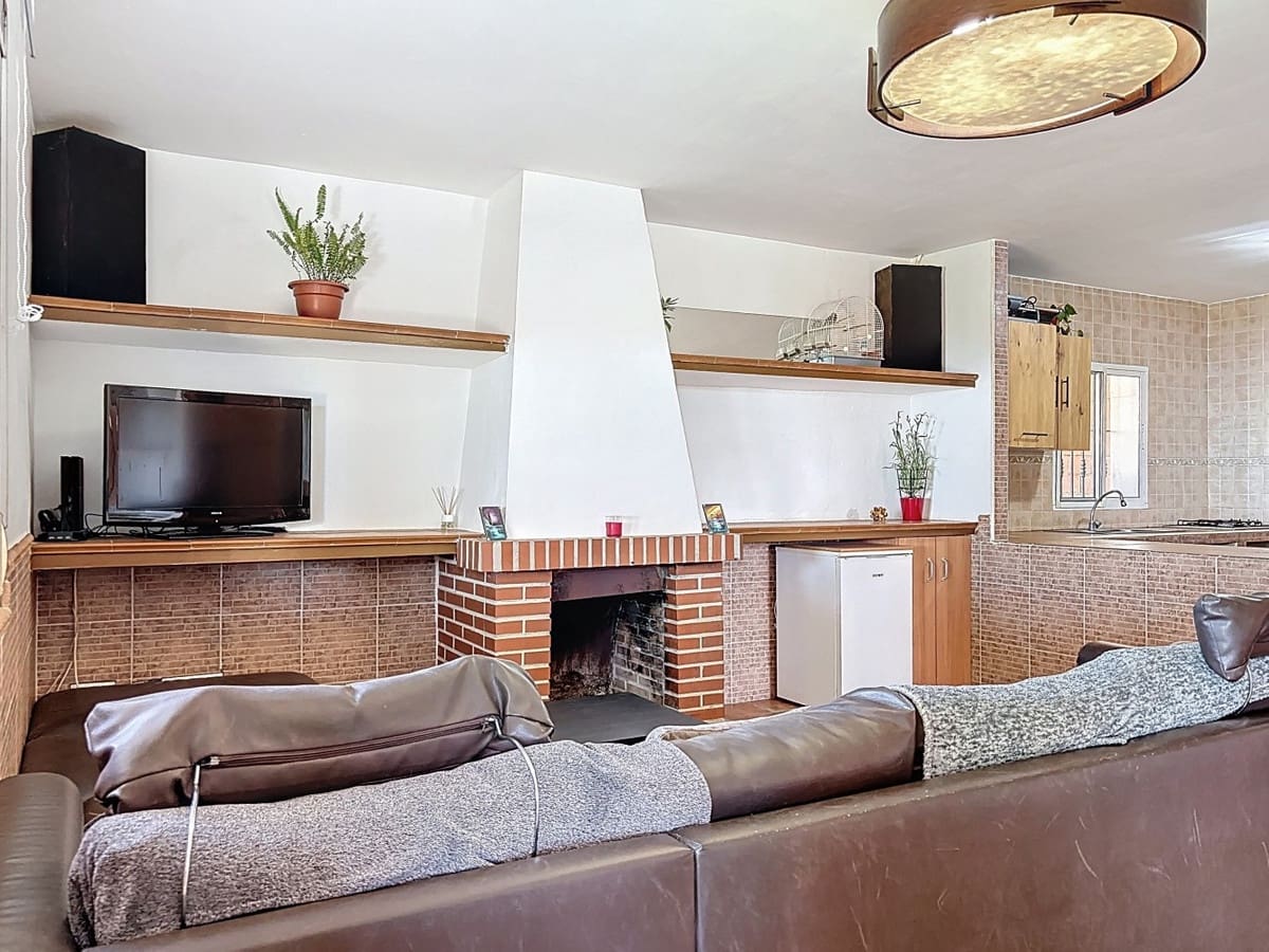 3 soveværelse Finca/Landehus til salg i Velez-Malaga med swimmingpool garage - € 340.000 (Ref: 10125961)