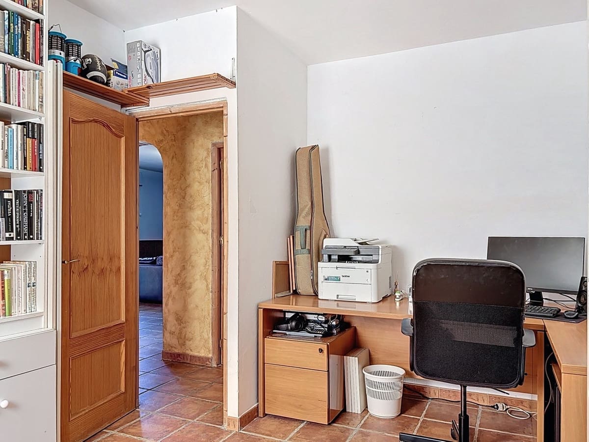 3 soveværelse Finca/Landehus til salg i Velez-Malaga med swimmingpool garage - € 340.000 (Ref: 10125961)