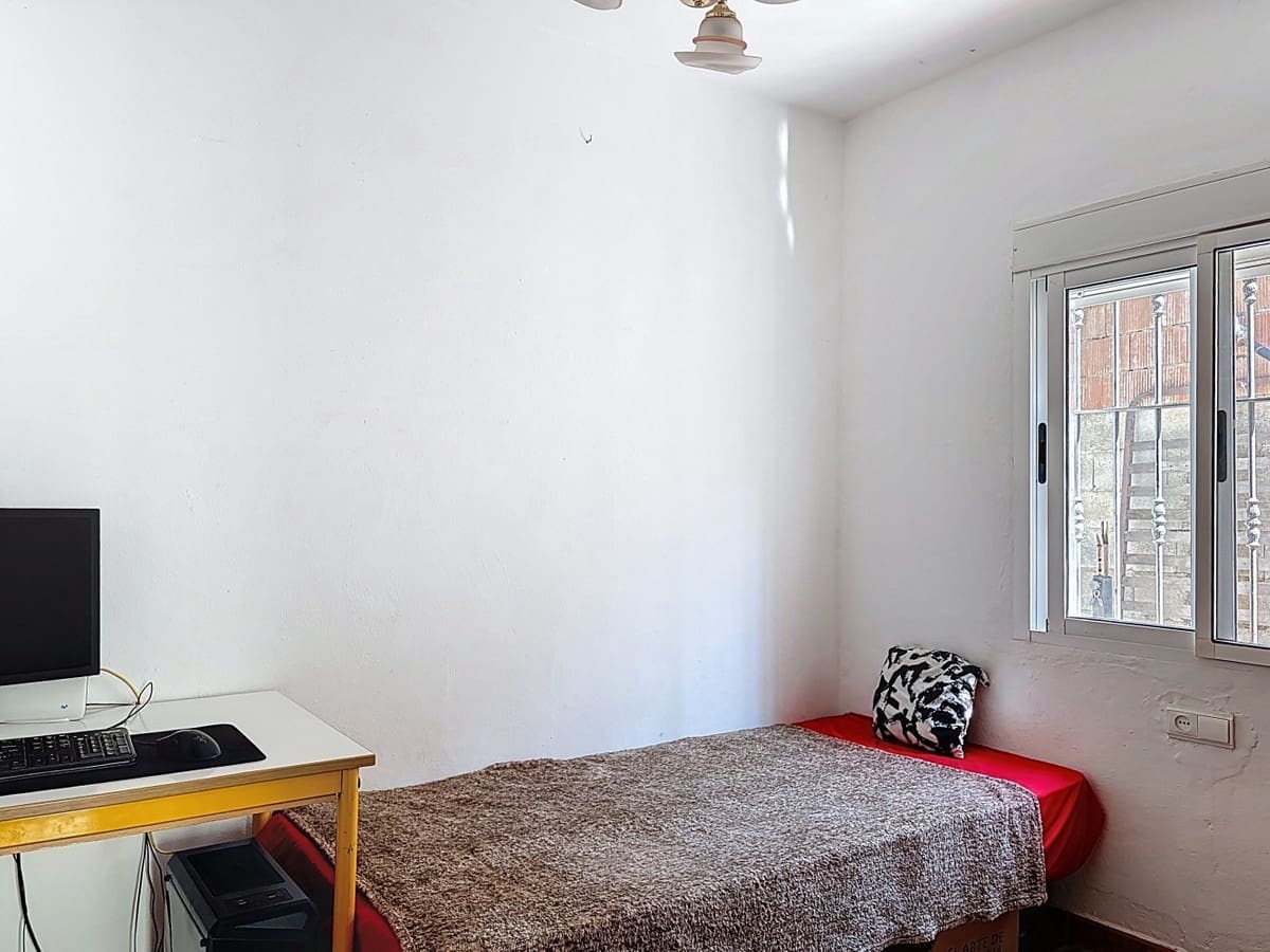 3 soveværelse Finca/Landehus til salg i Velez-Malaga med swimmingpool garage - € 340.000 (Ref: 10125961)