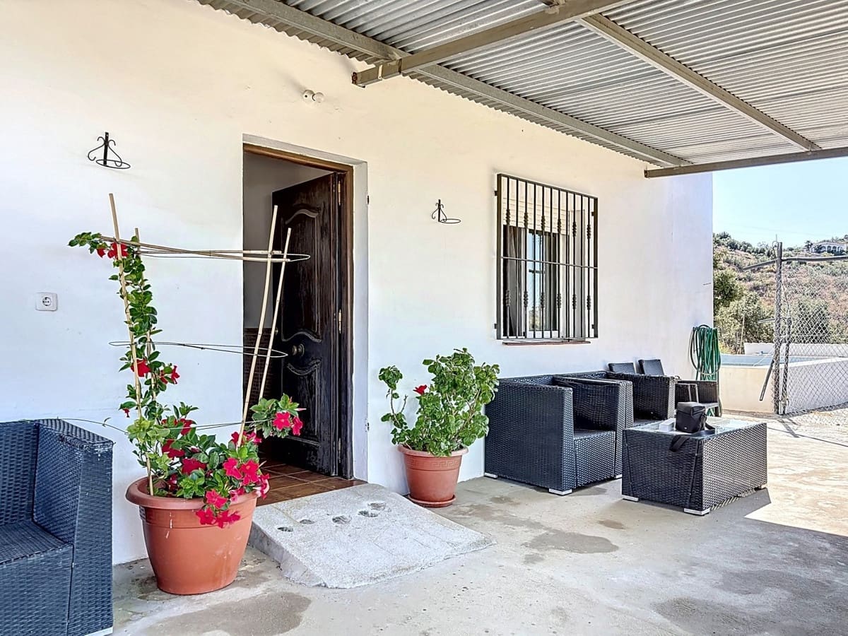 3 soveværelse Finca/Landehus til salg i Velez-Malaga med swimmingpool garage - € 340.000 (Ref: 10125961)
