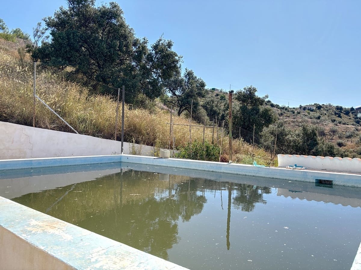 3 soveværelse Finca/Landehus til salg i Velez-Malaga med swimmingpool garage - € 340.000 (Ref: 10125961)