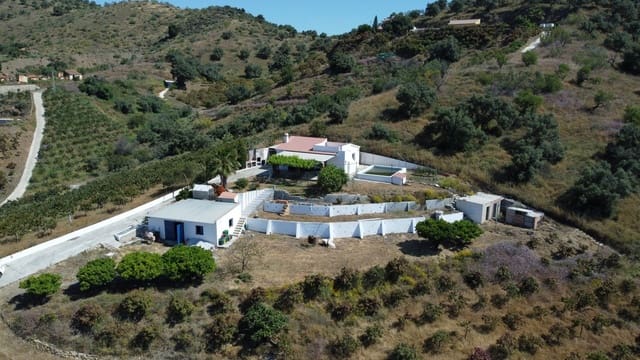 3 sovrum Finca/Hus på landet till salu i Vélez-Málaga med pool garage - 340 000 € (Ref: 10125961)