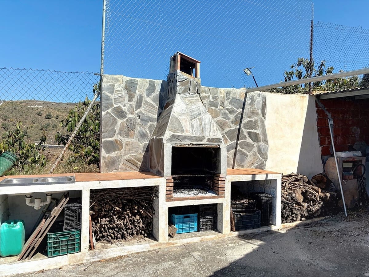 3 soveværelse Finca/Landehus til salg i Velez-Malaga med swimmingpool garage - € 340.000 (Ref: 10125961)