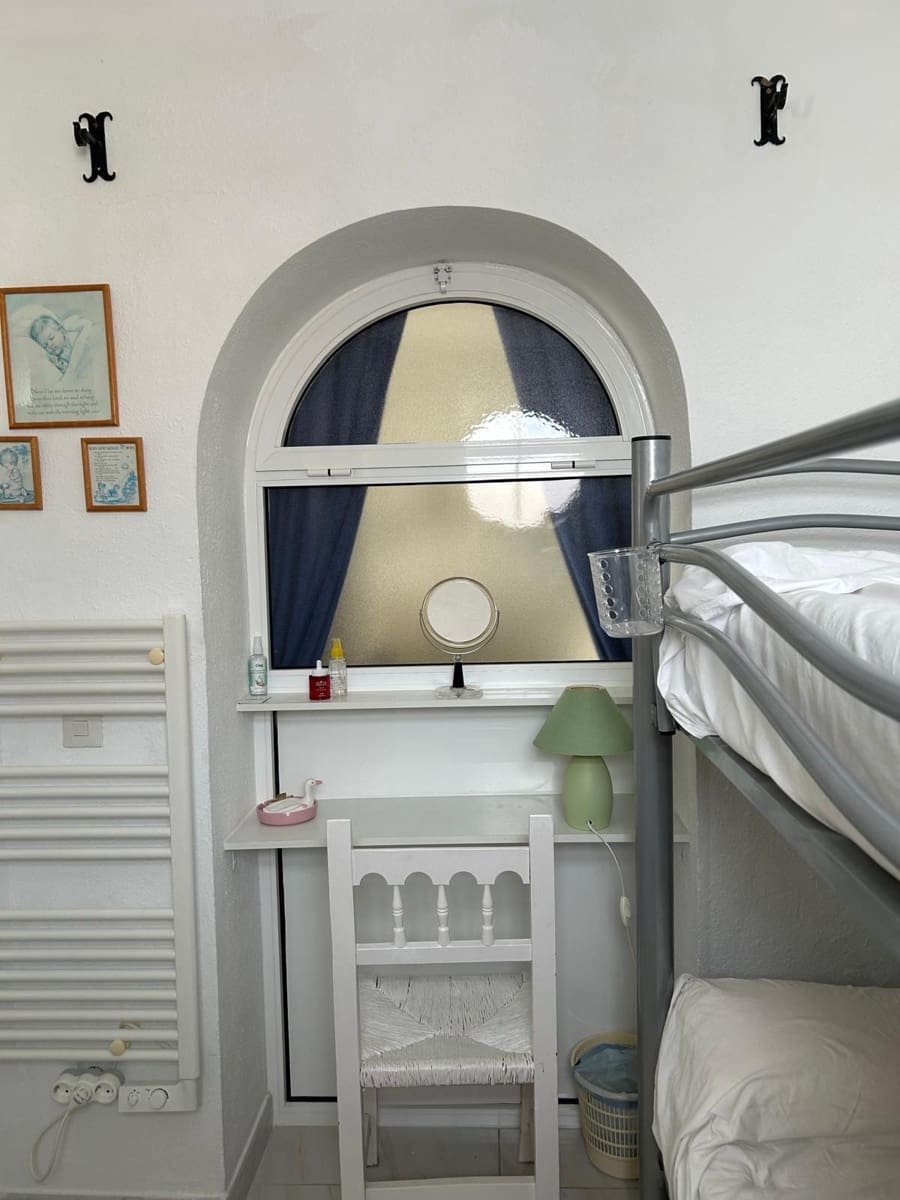 1 soverom Leilighet til salgs i El Paraiso med svømmebasseng garasje - € 275 000 (Ref: 10125962)