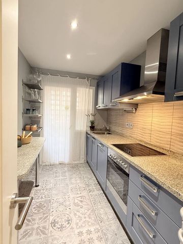 2 sovrum Lägenhet till salu i La Quinta, Benahavís med pool garage - 465 000 € (Ref: 10125964)