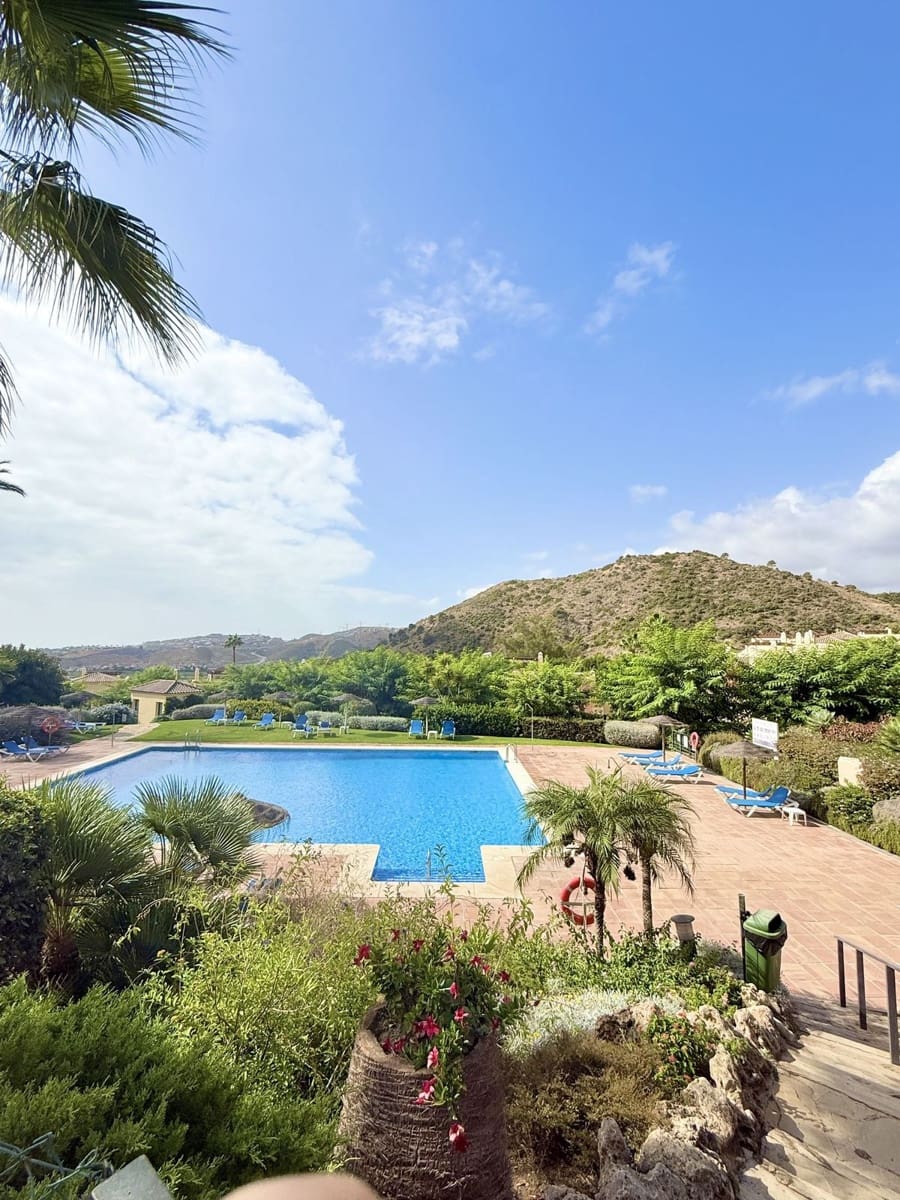 2 sovrum Lägenhet till salu i Benahavis med pool garage - 465 000 € (Ref: 10125964)
