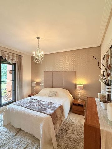 2 sovrum Lägenhet till salu i La Quinta, Benahavís med pool garage - 465 000 € (Ref: 10125964)