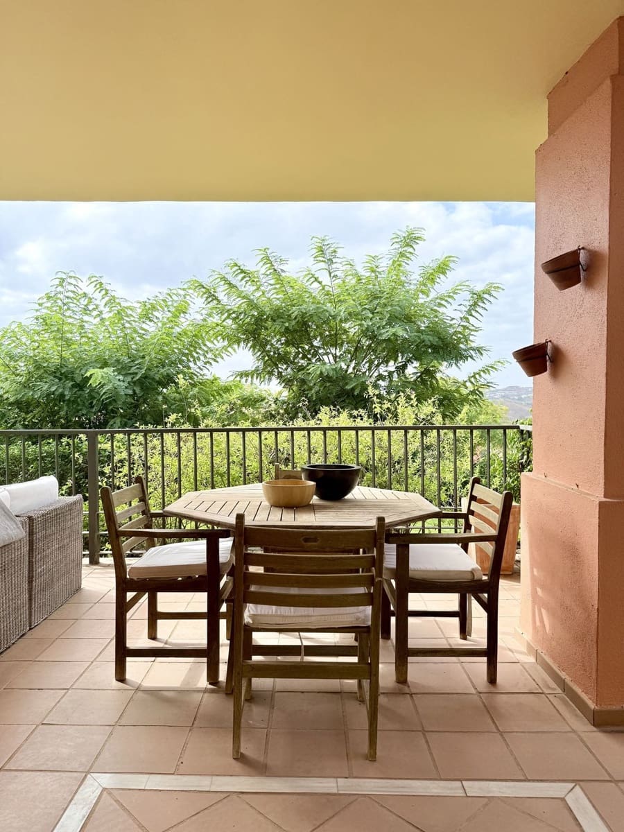 2 sovrum Lägenhet till salu i Benahavis med pool garage - 465 000 € (Ref: 10125964)