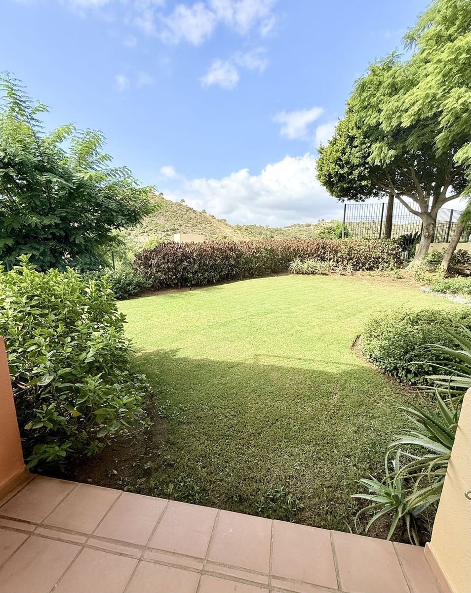 2 sovrum Lägenhet till salu i Benahavis med pool garage - 465 000 € (Ref: 10125964)