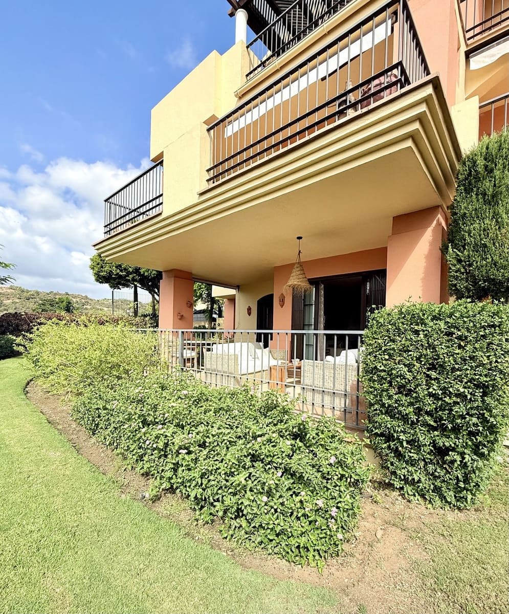 2 sovrum Lägenhet till salu i Benahavis med pool garage - 465 000 € (Ref: 10125964)
