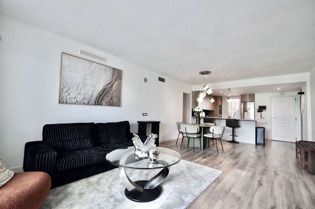 2 slaapkamer Appartement te koop in El Paraiso, Estepona met zwembad garage - € 495.000 (Ref: 10125965)