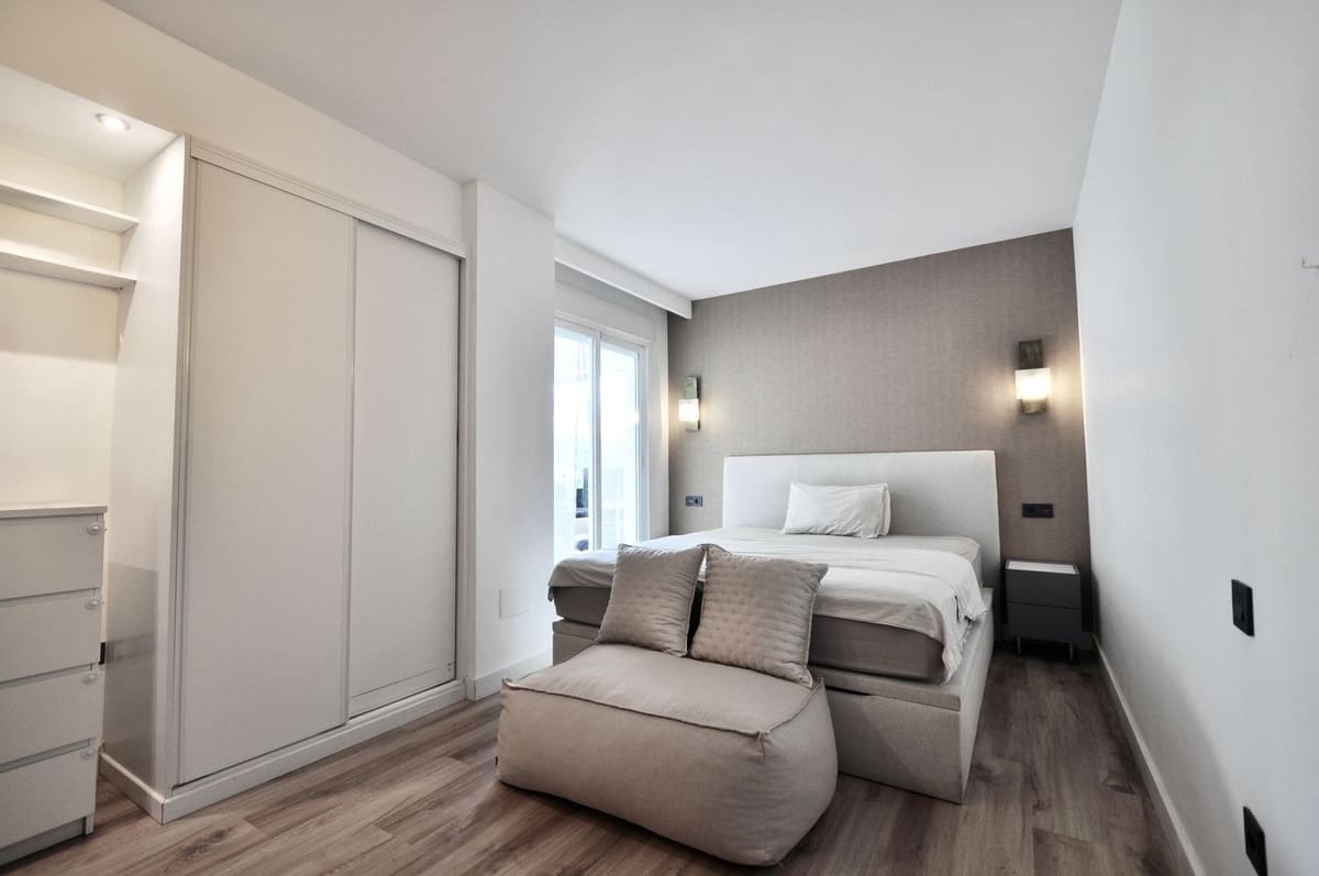 Apartamento de 2 habitaciones en El Paraiso en venta con piscina garaje - 495.000 € (Ref: 10125965)