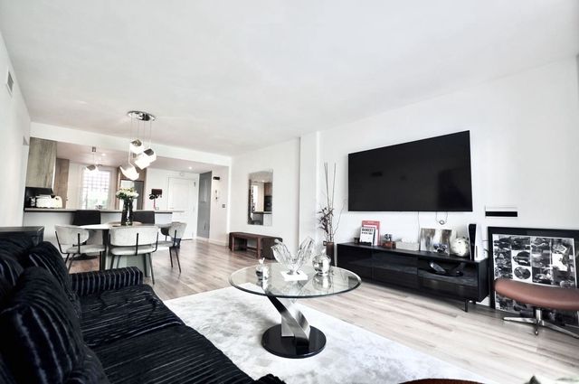2 slaapkamer Appartement te koop in El Paraiso, Estepona met zwembad garage - € 495.000 (Ref: 10125965)