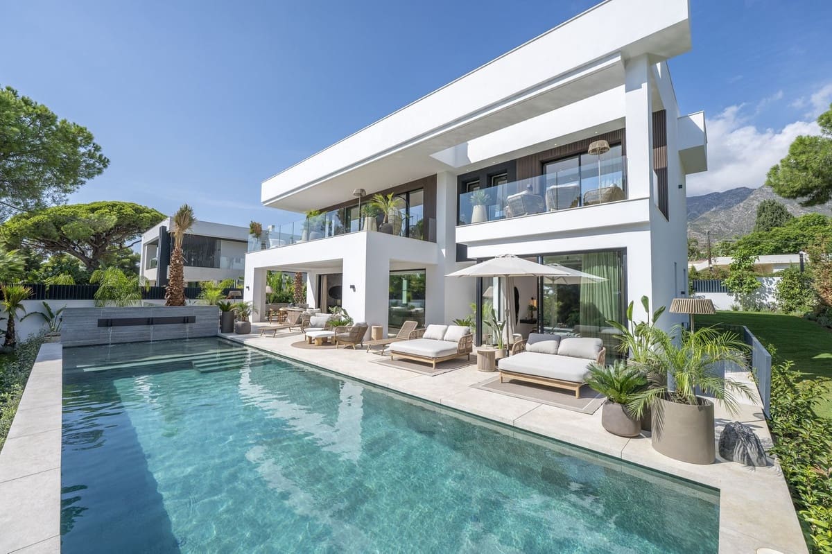 6 Zimmer Villa zu verkaufen in Marbella mit Pool Garage - 4.950.000 € (Ref: 10125970)