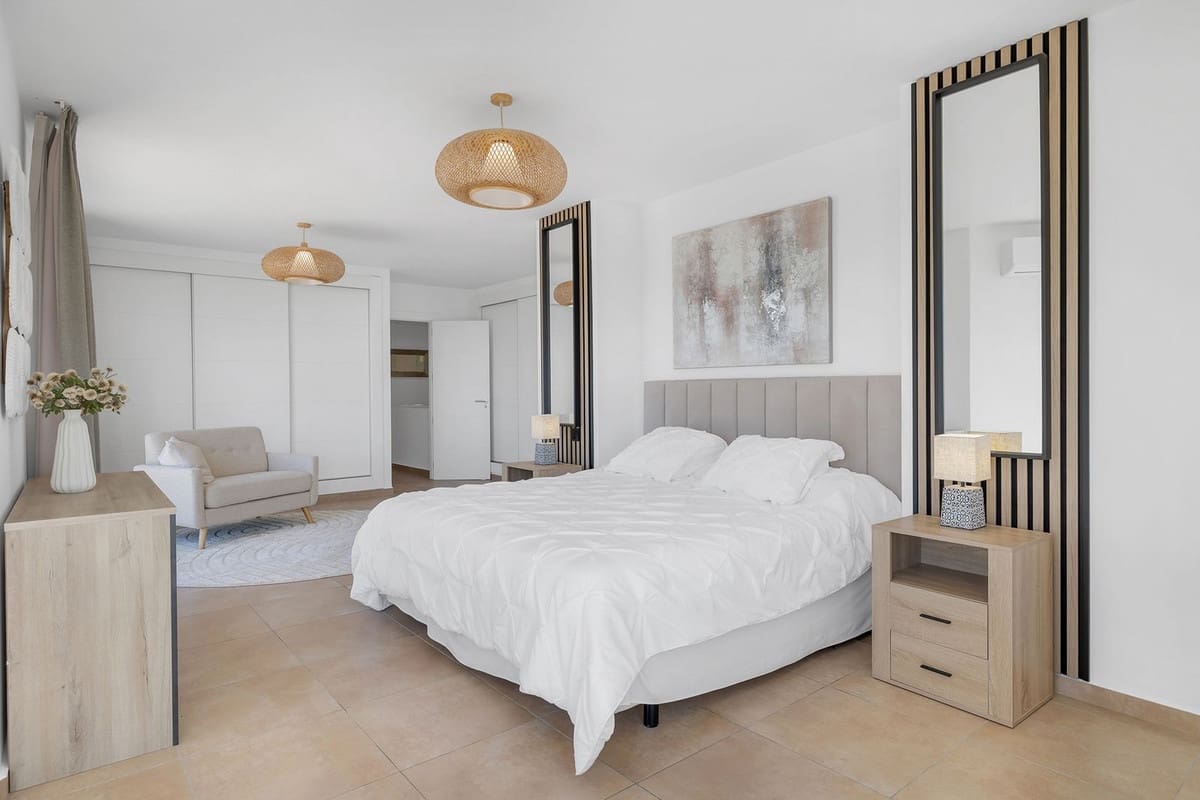 6 quarto Moradia para venda em Estepona com piscina garagem - 2 195 000 € (Ref: 10125982)