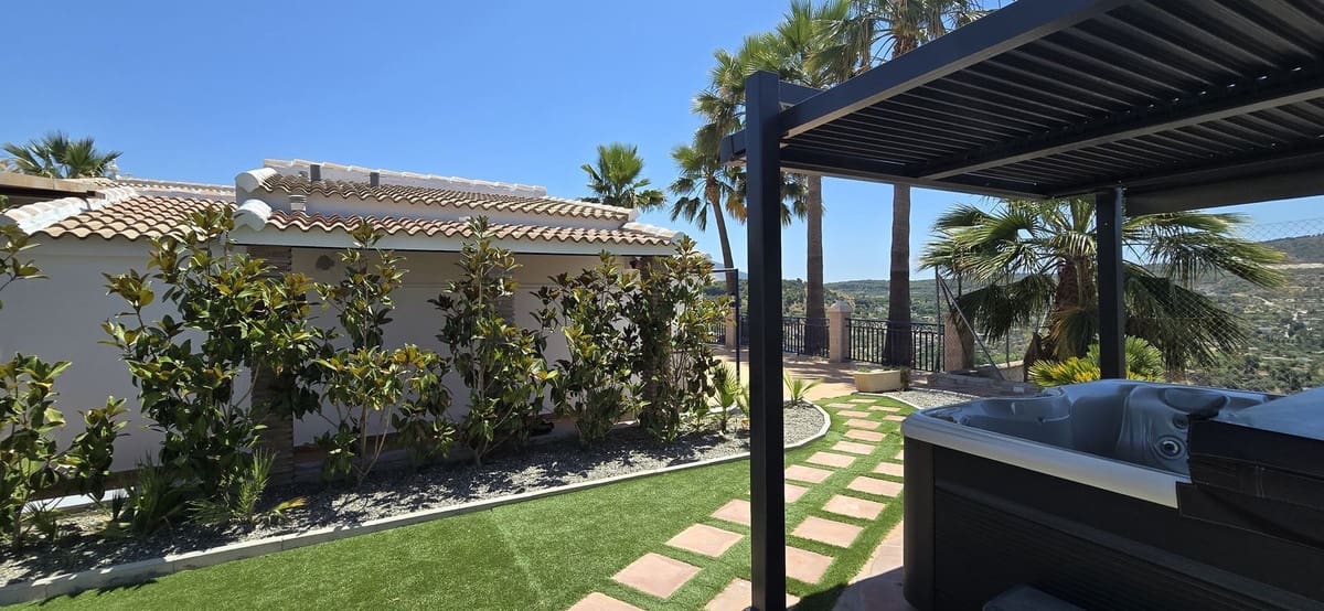 Finca/Casa Rural de 5 habitaciones en Coín en venta con piscina garaje - 1.290.000 € (Ref: 10125984)