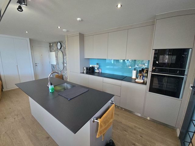 2 soverom Leilighet til salgs i Playa de los Boliches, Fuengirola med svømmebasseng garasje - € 590 000 (Ref: 10125987)