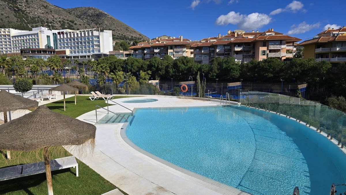2 soverom Leilighet til salgs i Fuengirola med svømmebasseng garasje - € 590 000 (Ref: 10125987)