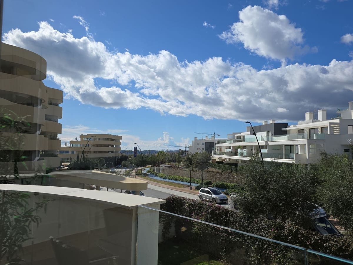 2 soverom Leilighet til salgs i Fuengirola med svømmebasseng garasje - € 590 000 (Ref: 10125987)