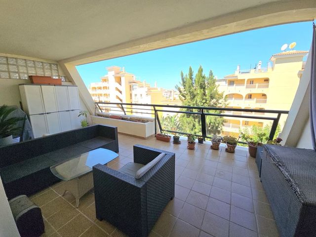 2 chambre Appartement à vendre à Benalmadena Costa, Benalmádena avec piscine garage - 365 000 € (Ref: 10125989)