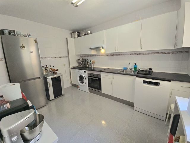 2 chambre Appartement à vendre à Benalmadena Costa, Benalmádena avec piscine garage - 365 000 € (Ref: 10125989)