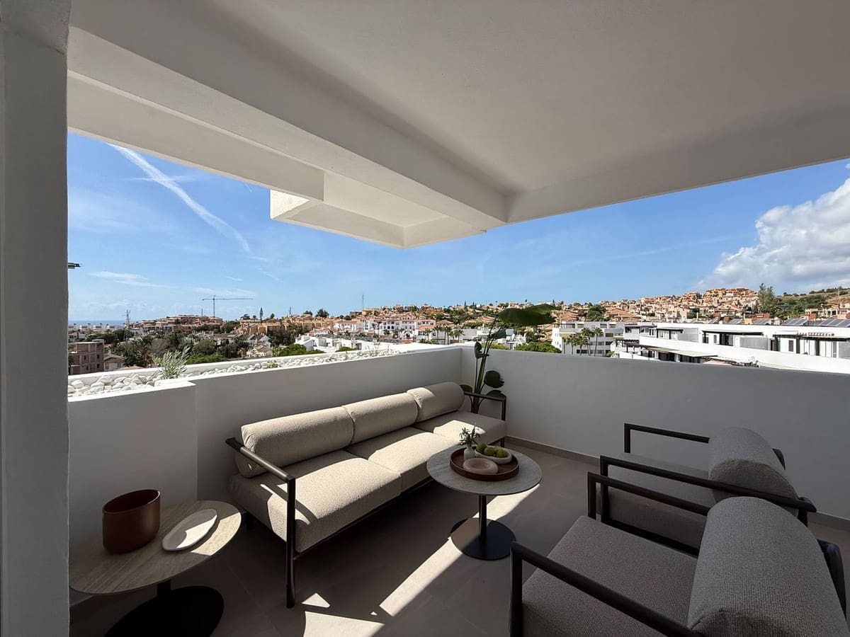 3 soveværelse Lejlighed til salg i Riviera del Sol med swimmingpool garage - € 619.000 (Ref: 10125995)