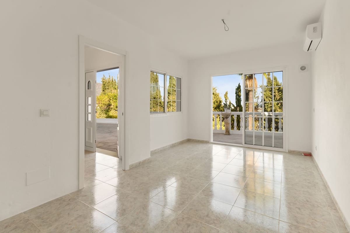 5 soverom Villa til salgs i Mijas med svømmebasseng - € 1 695 000 (Ref: 10126000)
