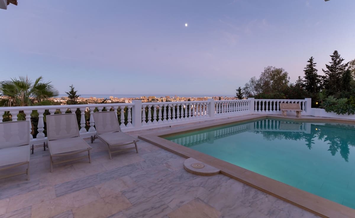 5 soverom Villa til salgs i Mijas med svømmebasseng - € 1 695 000 (Ref: 10126000)