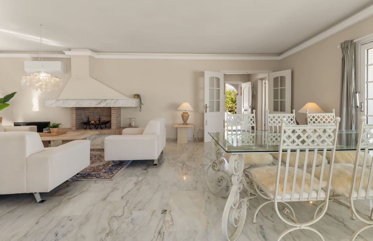 5 soverom Villa til salgs i Mijas med svømmebasseng - € 1 695 000 (Ref: 10126000)