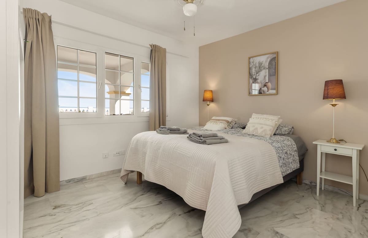 5 sovrum Villa till salu i Mijas med pool - 1 695 000 € (Ref: 10126000)