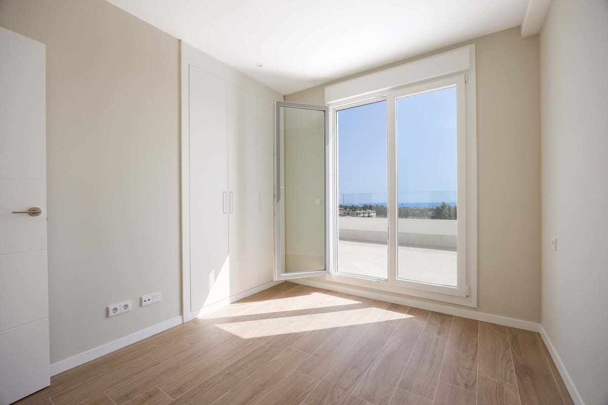Apartamento de 4 habitaciones en Marbella en venta con piscina garaje - 995.000 € (Ref: 10126001)