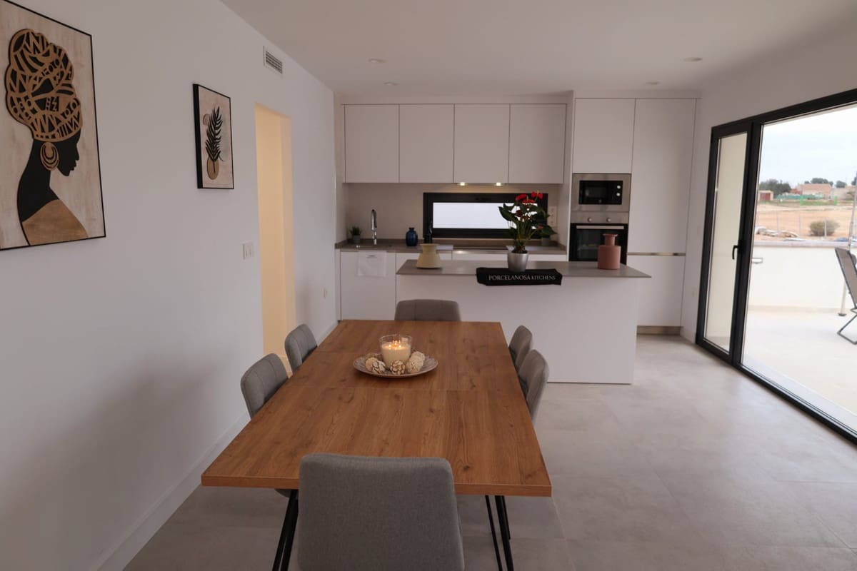 3 soveværelse Villa til salg i La Pinilla med swimmingpool garage - € 284.780 (Ref: 10126450)