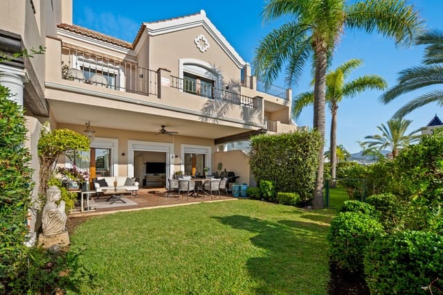 3 soverom Hus til salgs i El Paraiso, Estepona med svømmebasseng garasje - € 825 000 (Ref: 10126645)