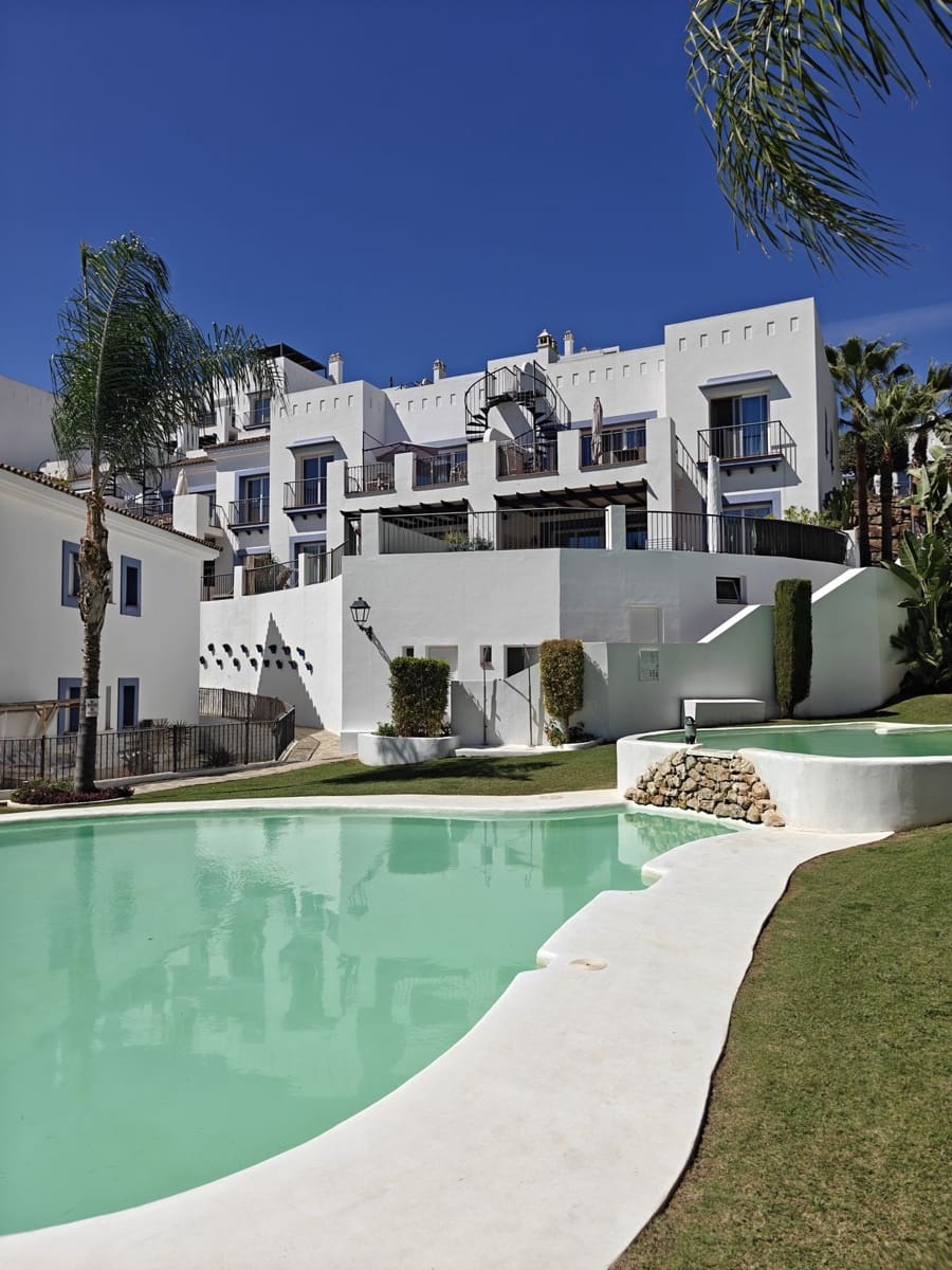 2 makuuhuone Huoneisto myytävänä paikassa Benahavis mukana uima-altaan 
autotalli - 625 000 € (Ref: 10126649)