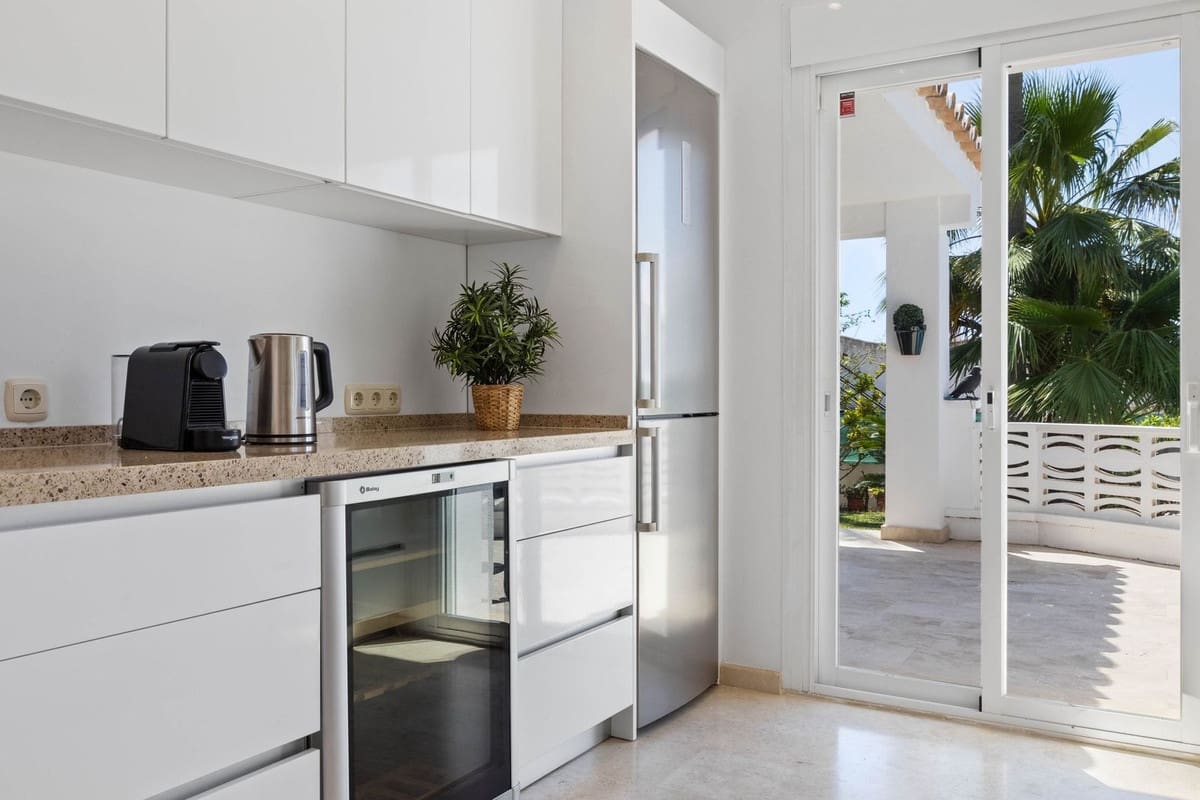 3 sovrum Villa till salu i Marbella med pool garage - 1 349 000 € (Ref: 10126652)