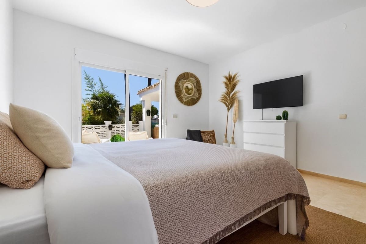 3 sovrum Villa till salu i Marbella med pool garage - 1 349 000 € (Ref: 10126652)