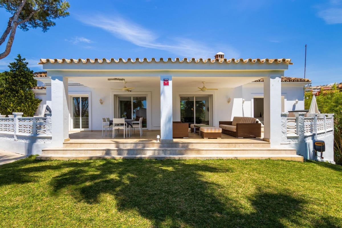 3 sovrum Villa till salu i Marbella med pool garage - 1 349 000 € (Ref: 10126652)