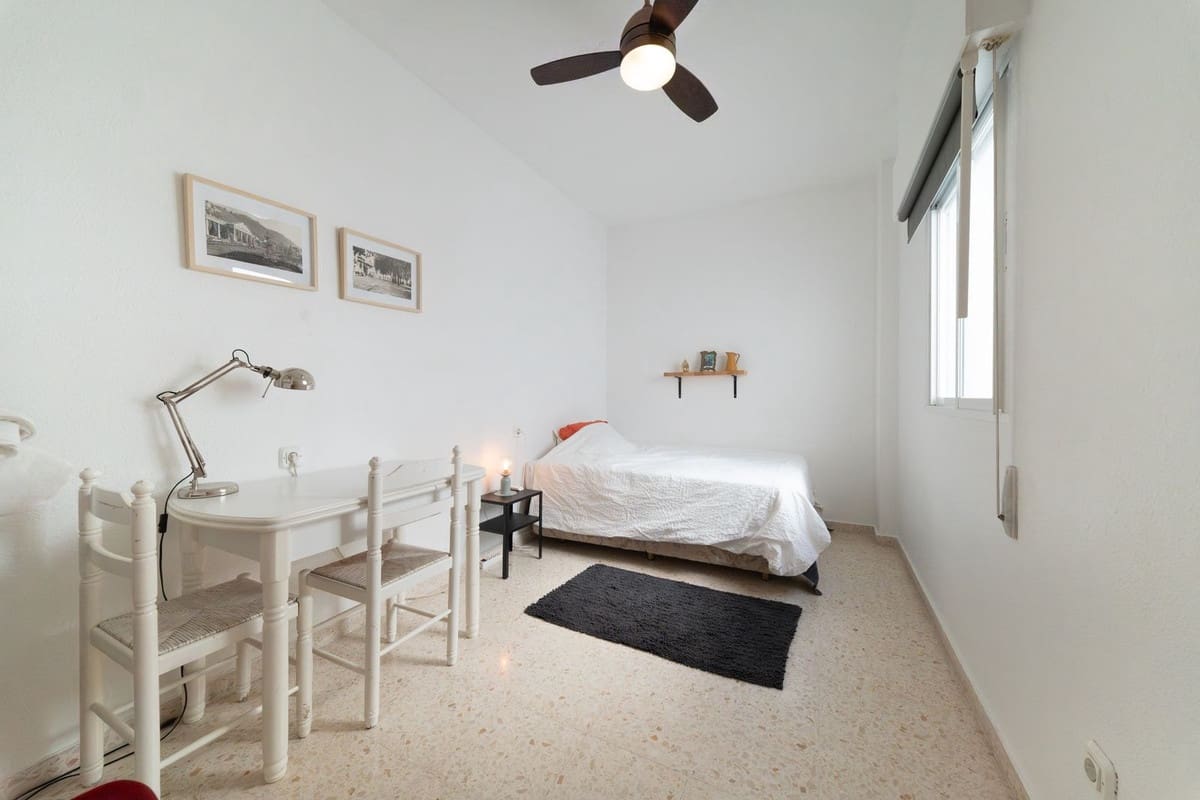 2 sovrum Lägenhet till salu i Malaga stad - 272 000 € (Ref: 10126663)