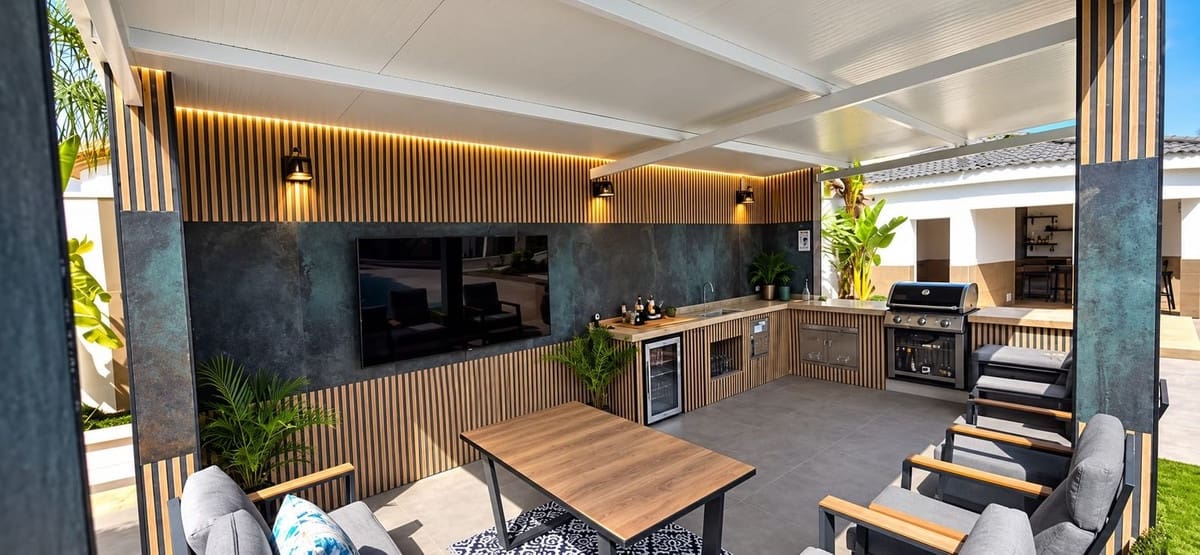 5 makuuhuone Huvila myytävänä paikassa Torrevieja mukana uima-altaan - 840 000 € (Ref: 10126705)