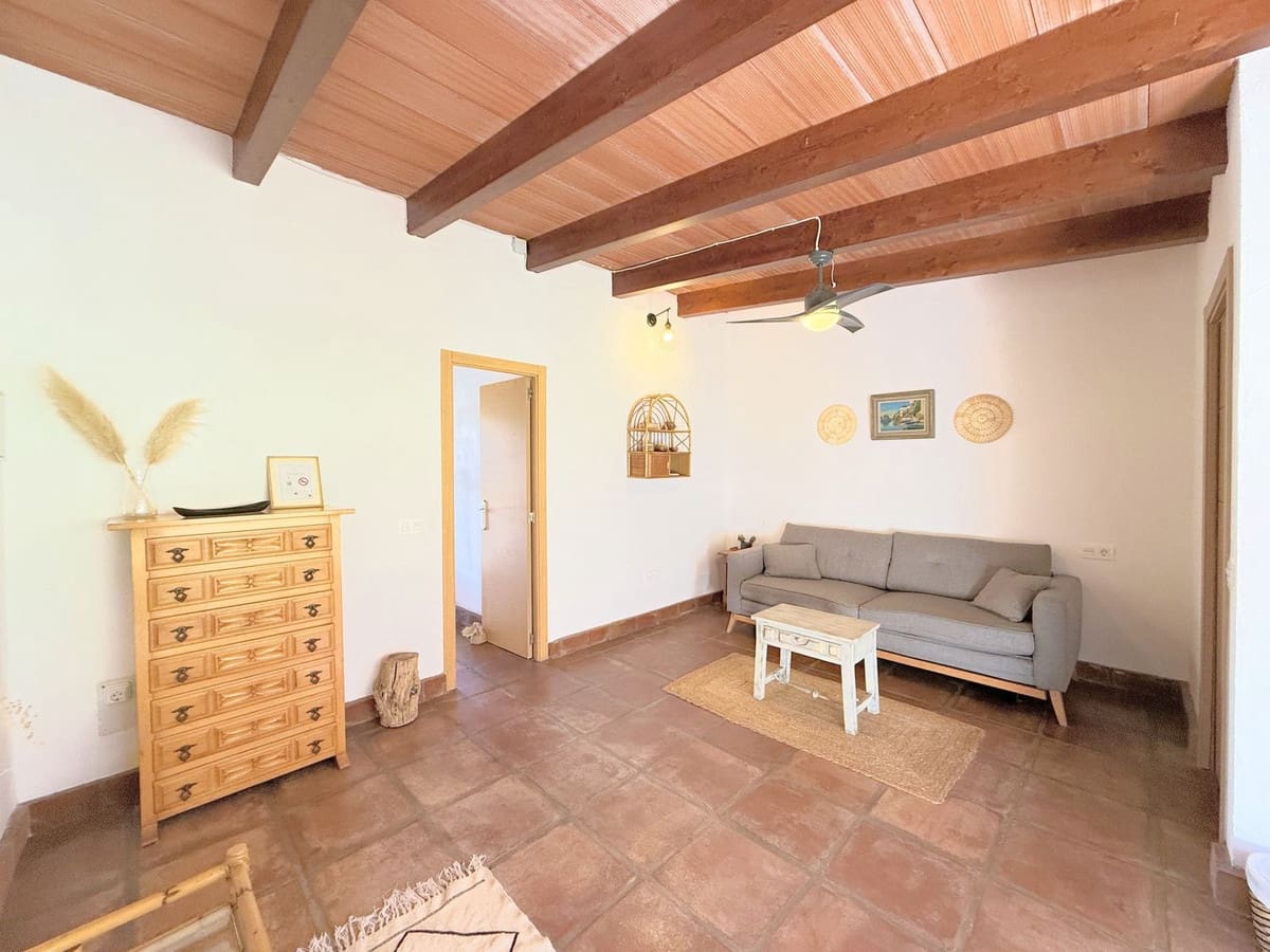 6 bedroom Villa for sale in Casares with pool garage - € 1,850,000 (Ref: 10126707)