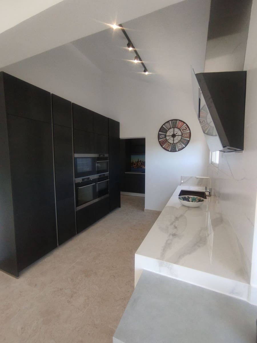 5 soverom Villa til salgs i Mijas med svømmebasseng garasje - € 960 000 (Ref: 10126712)