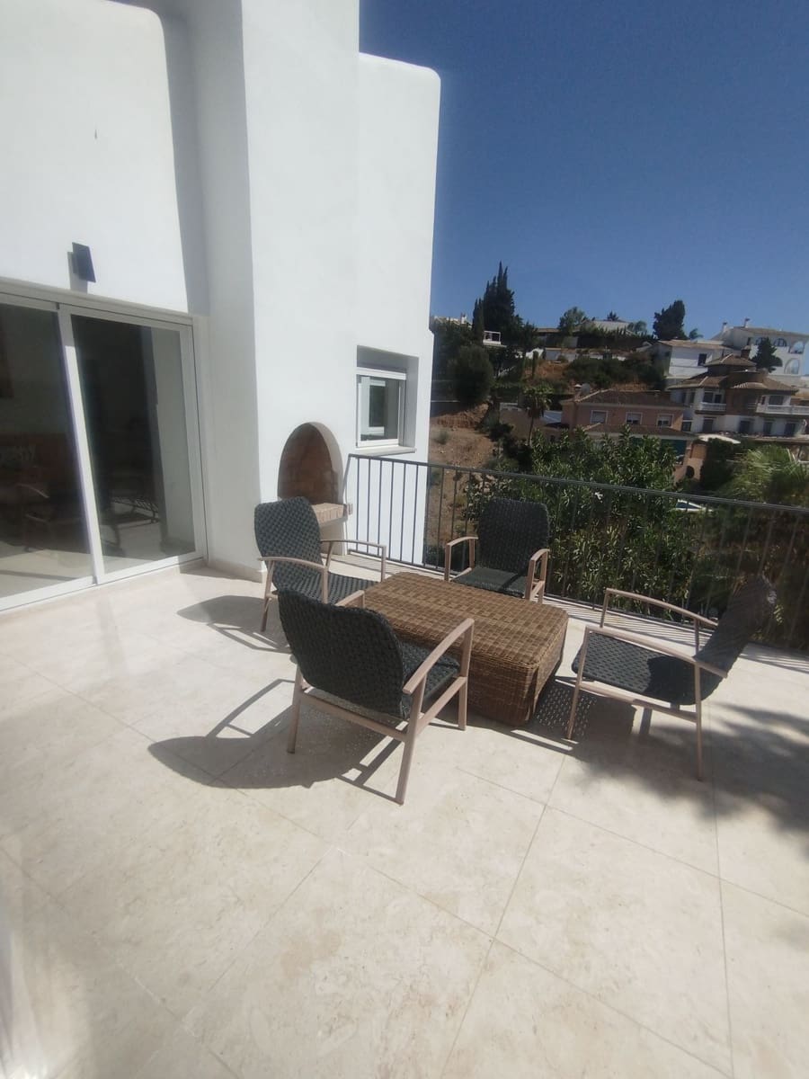5 soverom Villa til salgs i Mijas med svømmebasseng garasje - € 960 000 (Ref: 10126712)
