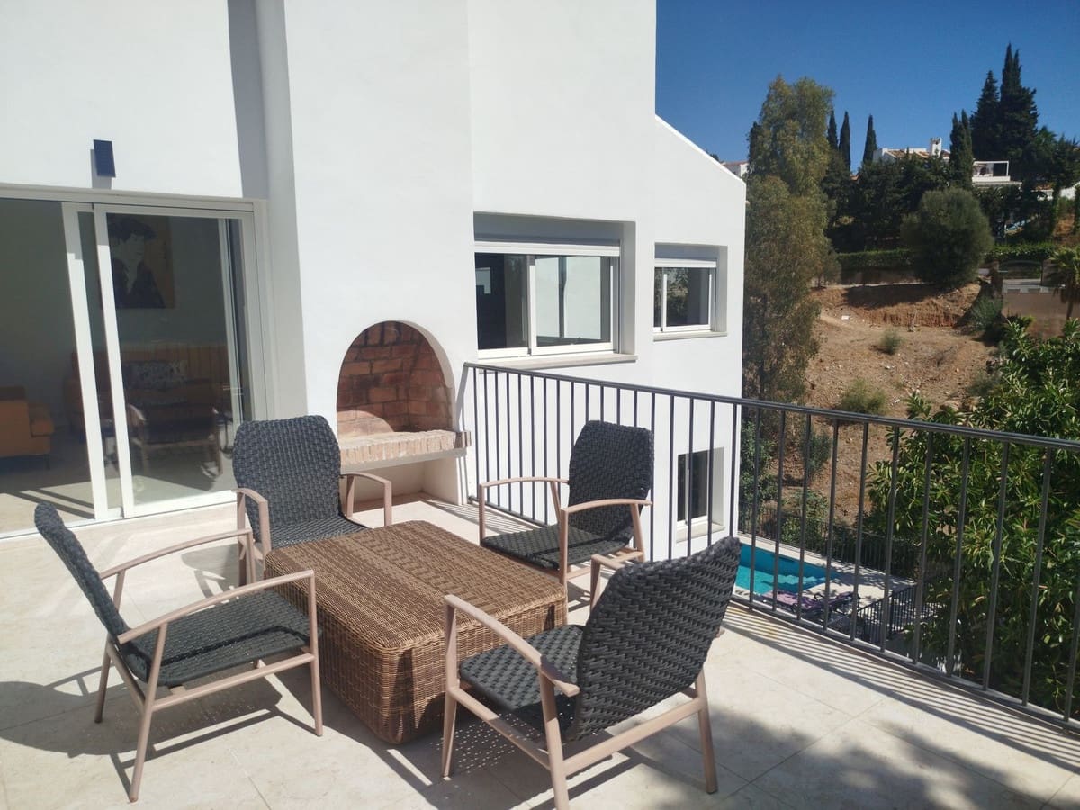 5 soverom Villa til salgs i Mijas med svømmebasseng garasje - € 960 000 (Ref: 10126712)