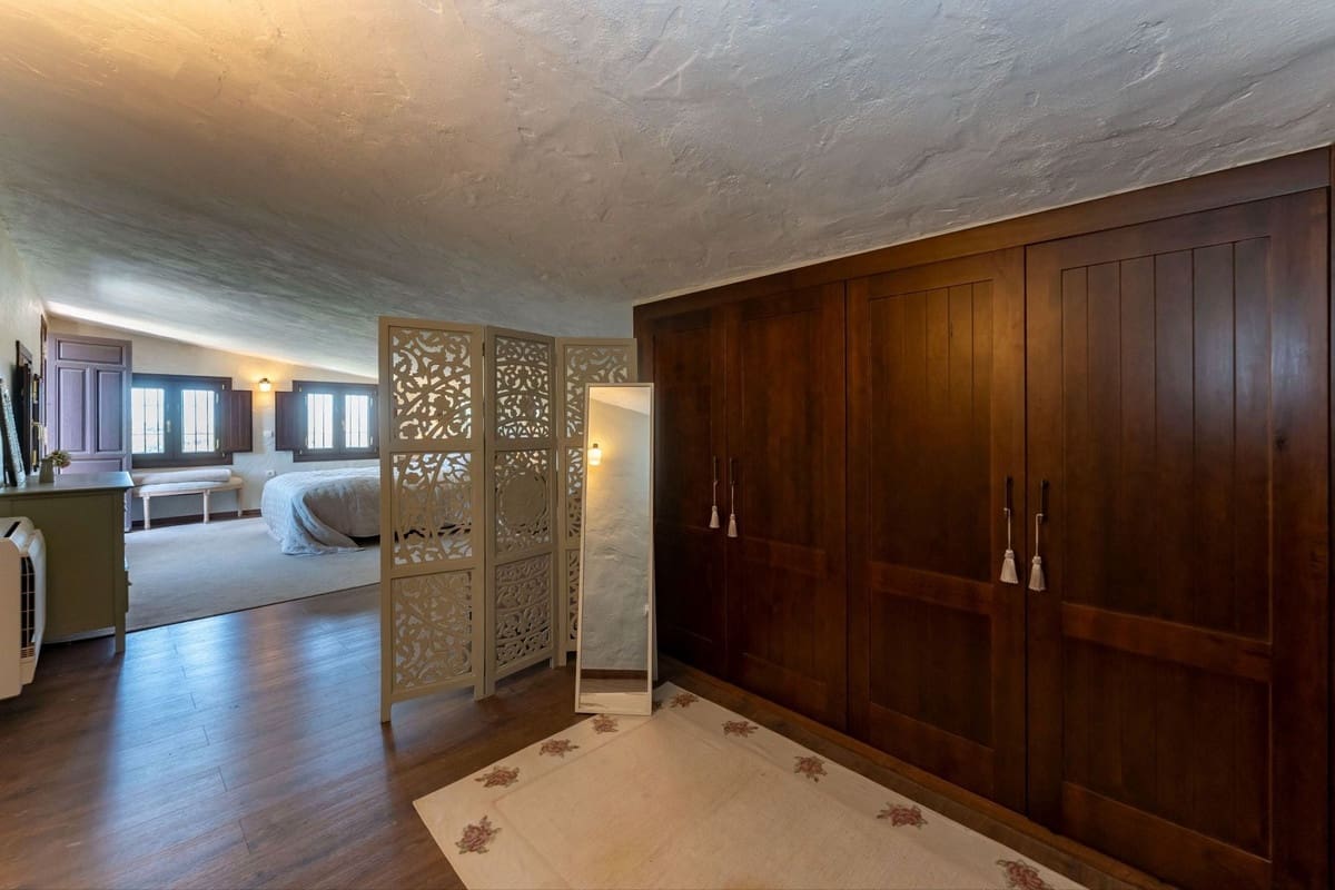 3 slaapkamer Finca/Landhuis te koop in Alhaurin el Grande met zwembad garage - € 845.000 (Ref: 10126715)