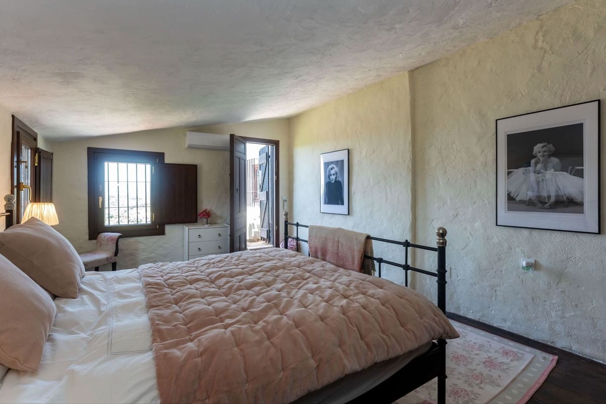 3 slaapkamer Finca/Landhuis te koop in Alhaurin el Grande met zwembad garage - € 845.000 (Ref: 10126715)