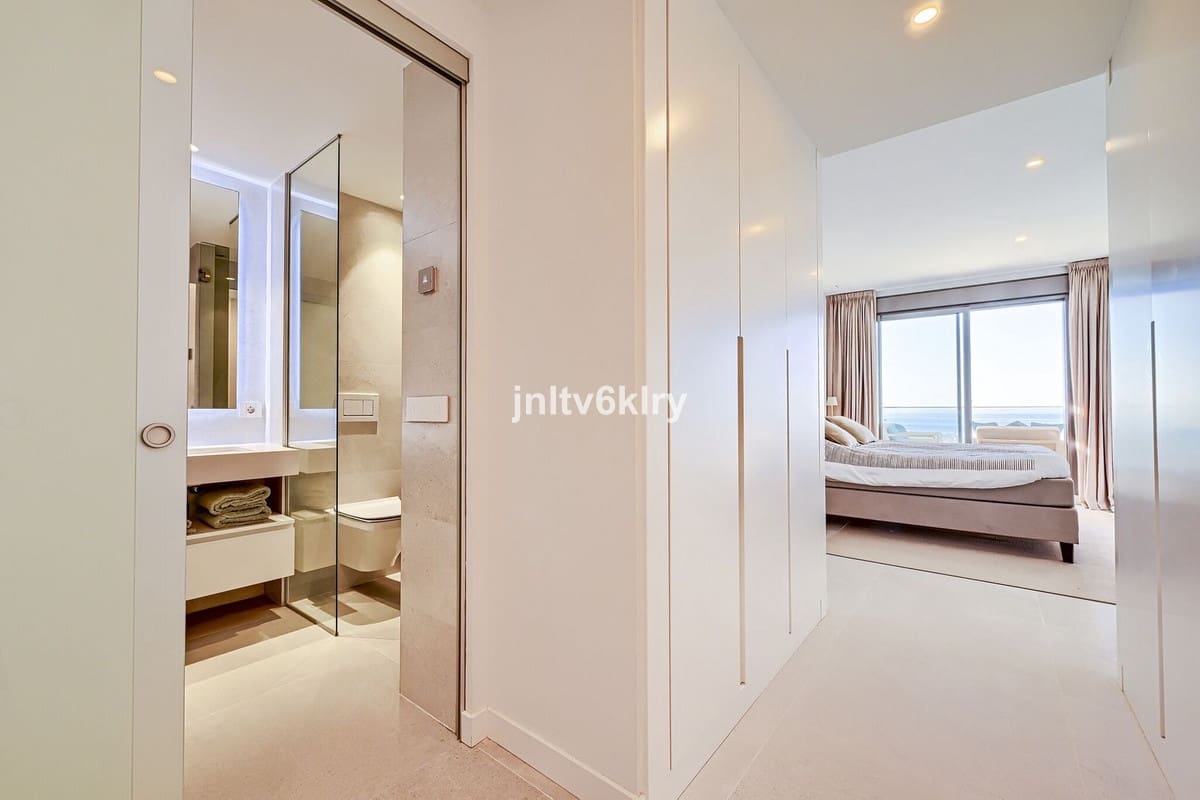3 soverom Leilighet til salgs i New Golden Mile med svømmebasseng garasje - € 985 000 (Ref: 10126761)