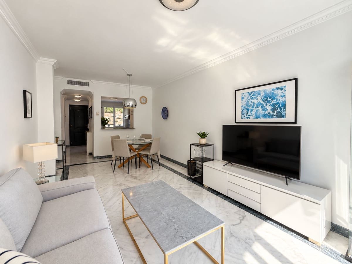 2 sypialnia Apartament na sprzedaż w Nueva Andalucia z basenem garażem - 425 000 € (Ref: 10126769)